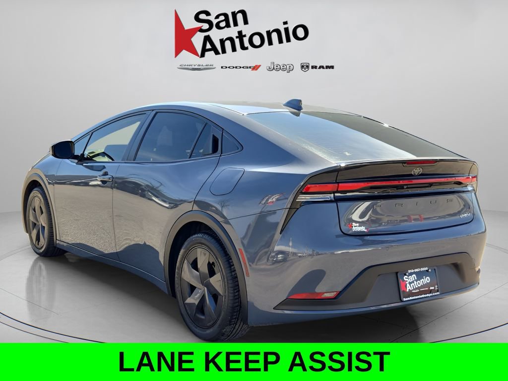 Used 2023 Toyota Prius LE image 6