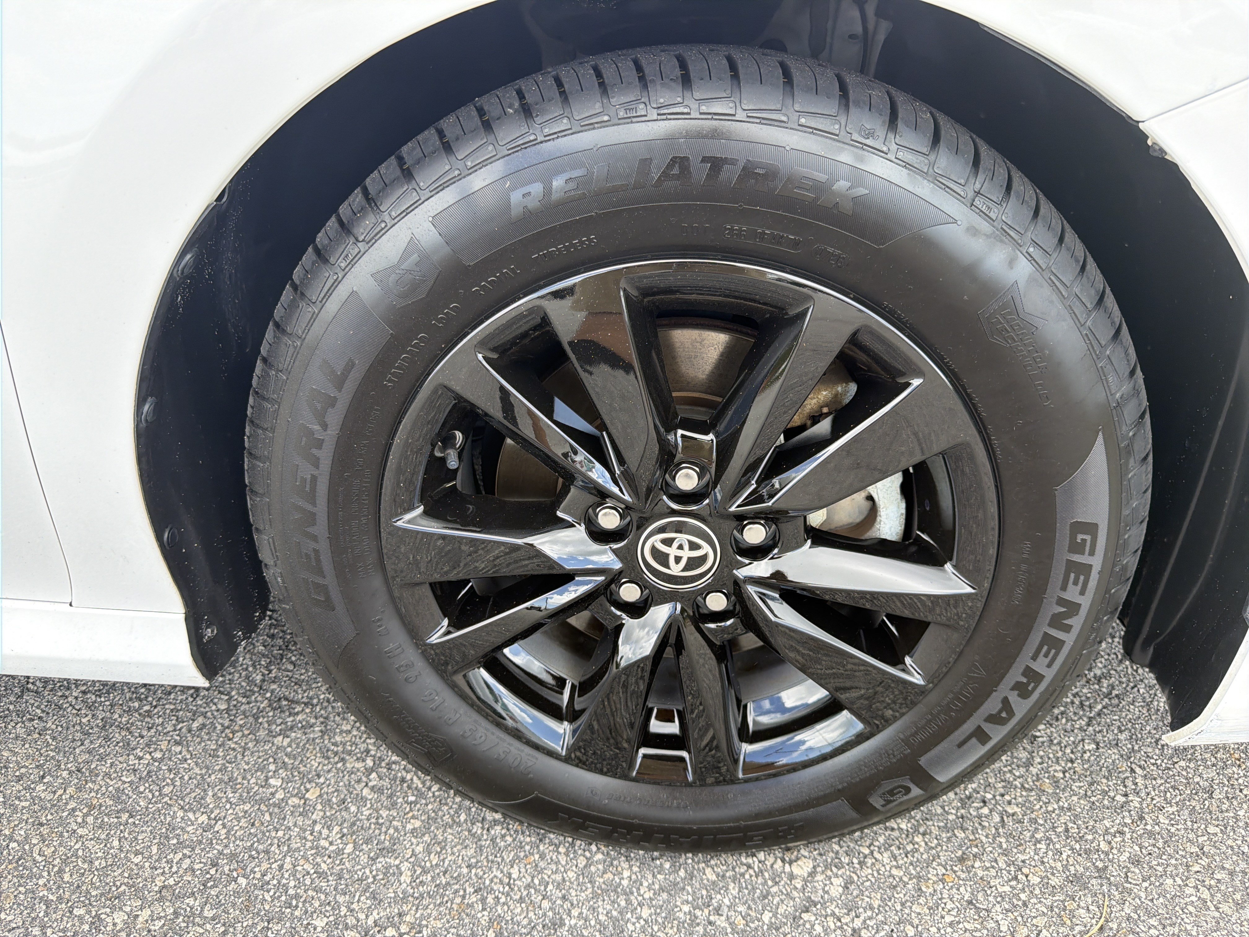 Certified 2025 Toyota Camry LE FWD image 22
