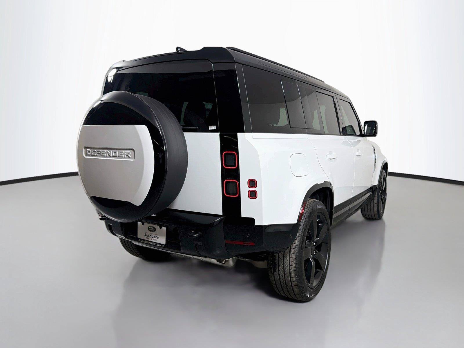 New 2026 Land Rover Defender 110 X-Dynamic SE AWD/4WD image 5