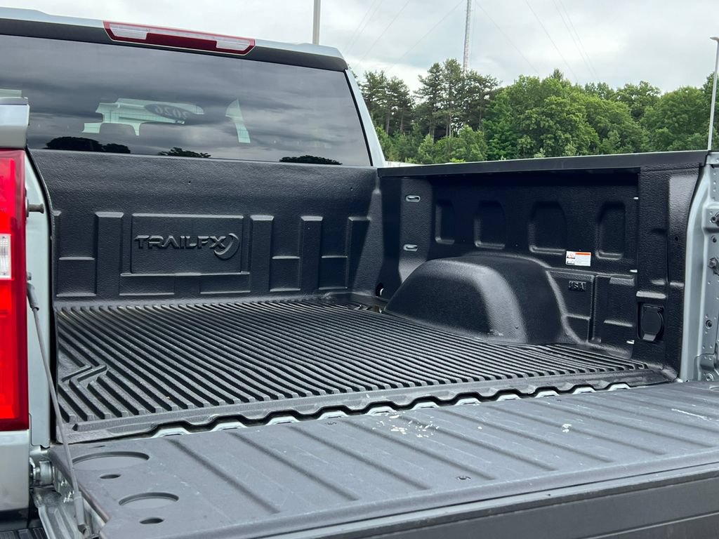 Used 2026 Chevrolet Silverado 1500 RST AWD/4WD image 6