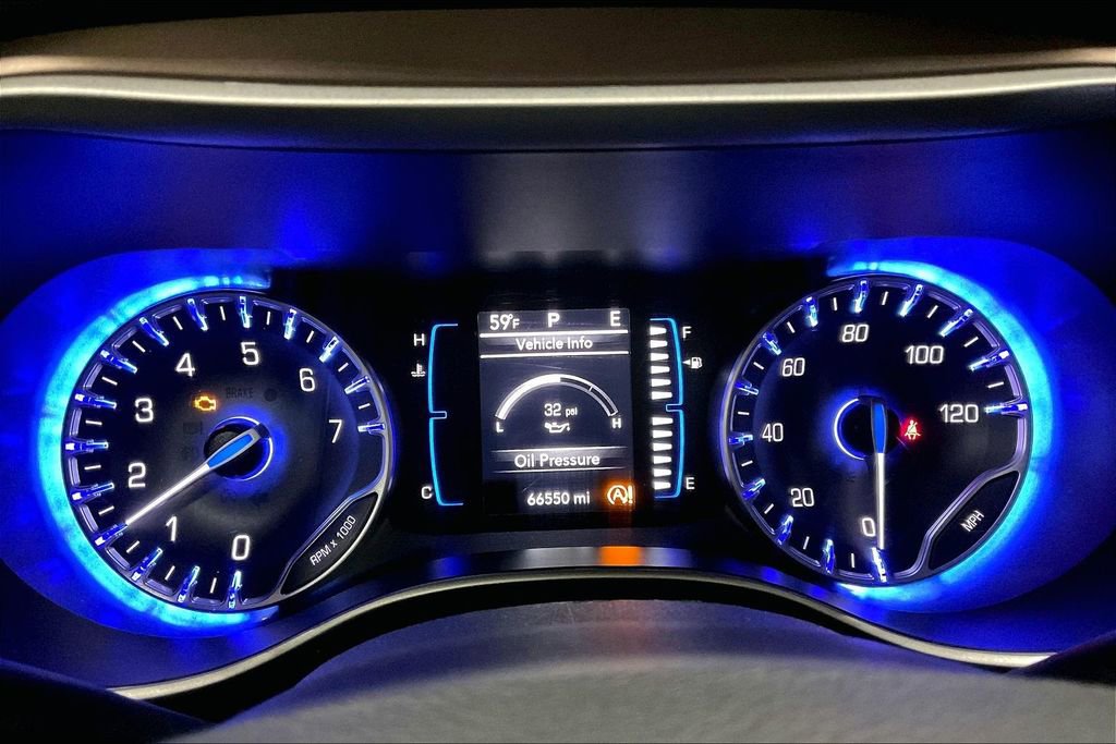 Used 2024 Chrysler Voyager LX image 19