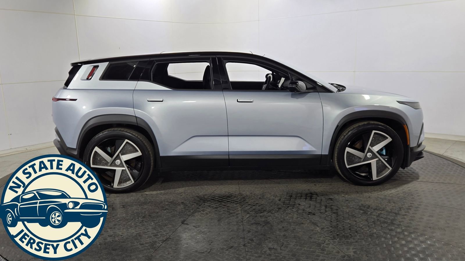 Used 2023 Fisker Ocean One image 8