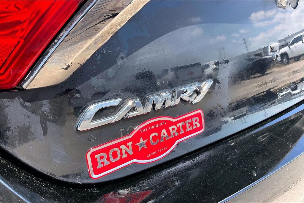 Used 2015 Toyota Camry SE FWD image 21