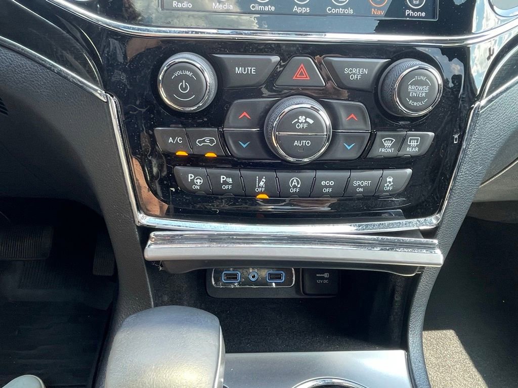 Certified 2019 Jeep Grand Cherokee Trailhawk w/ Trailhawk Luxury Group AWD/4WD image 29