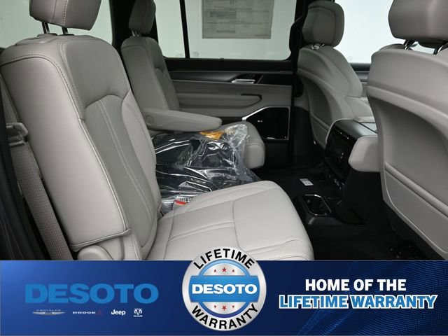 New 2026 Jeep Grand Wagoneer Limited image 14