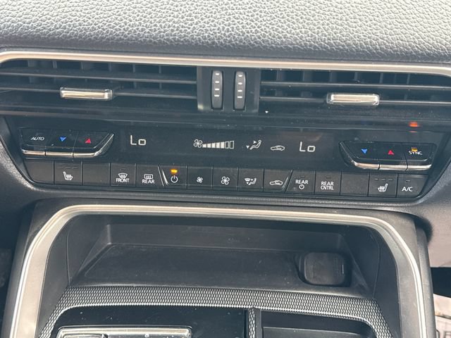Certified 2024 MAZDA CX-90 Plug-In Hybrid w/ Preferred AWD/4WD image 28
