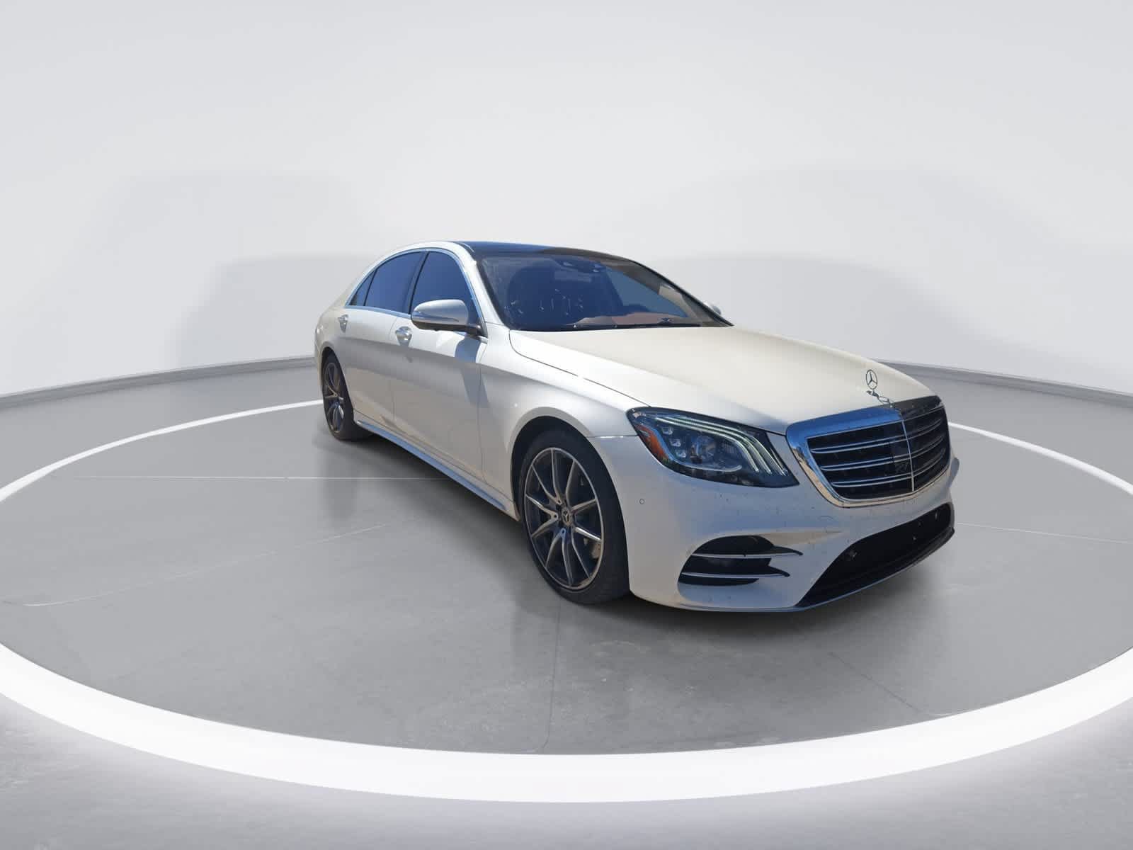 Used 2020 Mercedes-Benz S 560 Sedan image 2