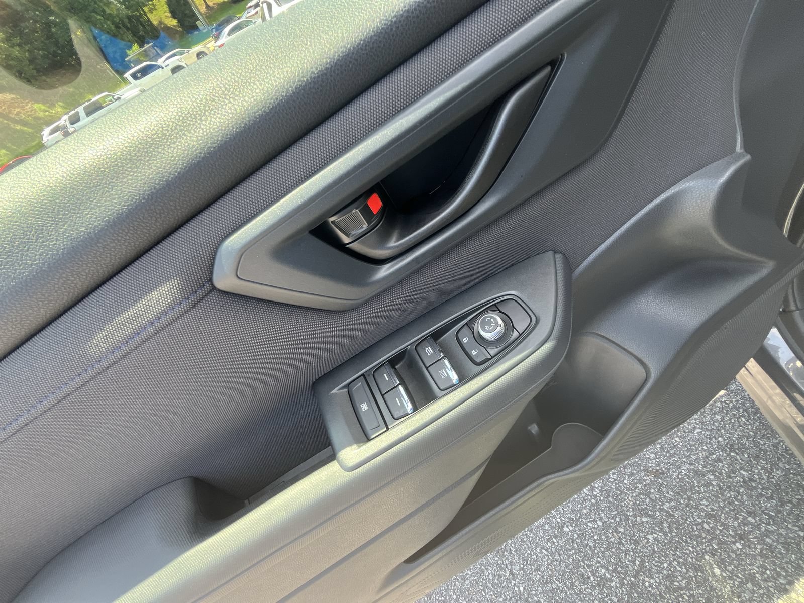 Certified 2025 Subaru Forester Premium AWD/4WD image 17