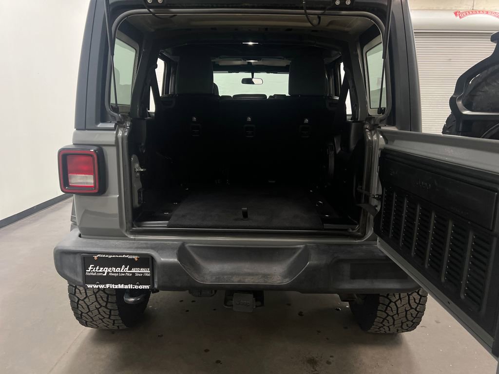Used 2018 Jeep Wrangler Unlimited Sport S AWD/4WD image 25