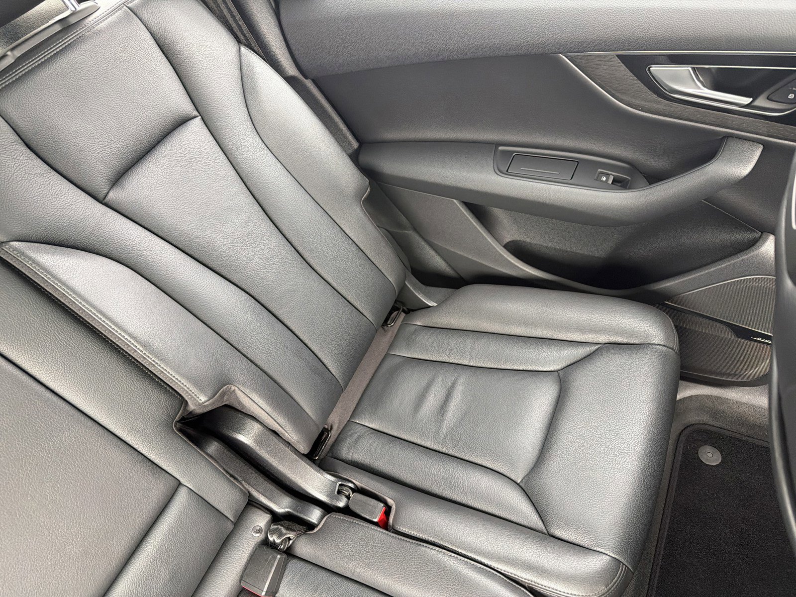 Used 2019 Audi Q7 3.0T Premium Plus w/ Premium Plus Package AWD/4WD image 21