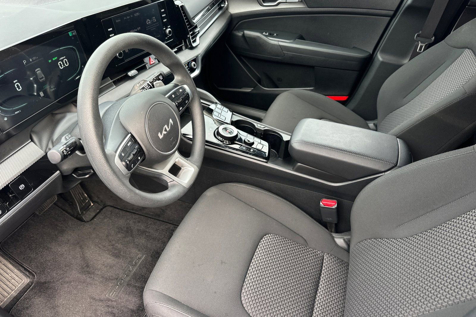 Certified 2025 Kia Sportage LX image 10