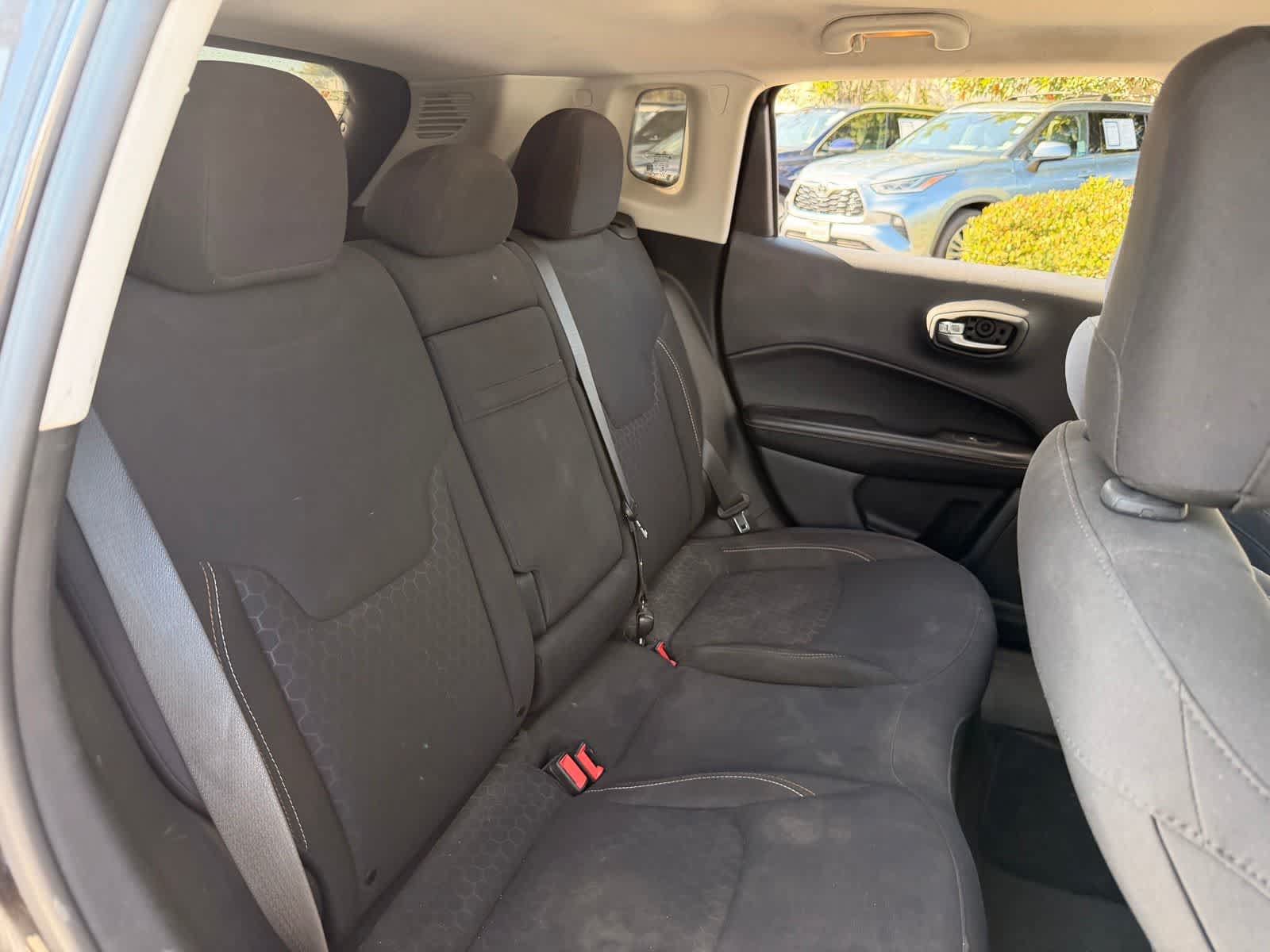 Used 2019 Jeep Compass Sport FWD image 11