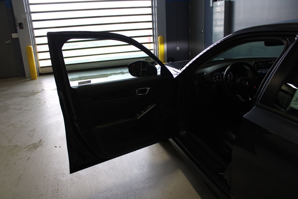 Used 2023 Honda Civic Touring image 7
