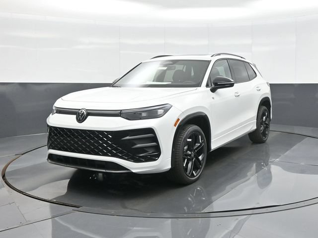 New 2026 Volkswagen Tiguan SE R-Line AWD/4WD image 3