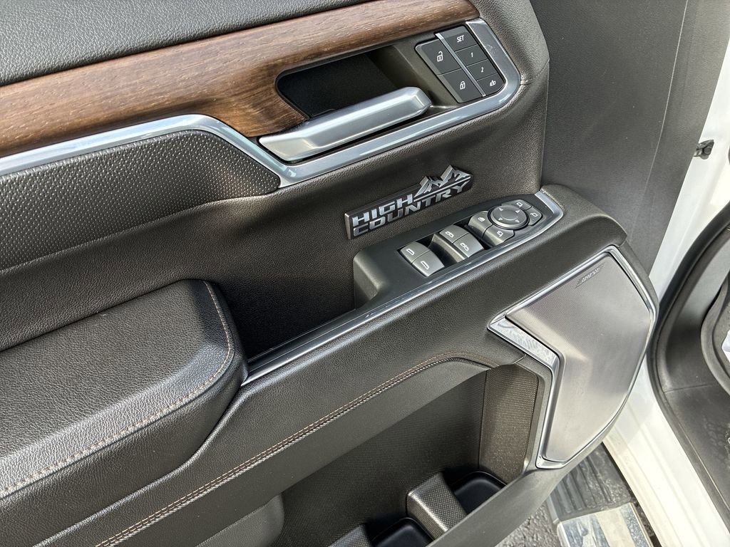 Used 2023 Chevrolet Silverado 1500 High Country w/ High Country Premium Package image 13