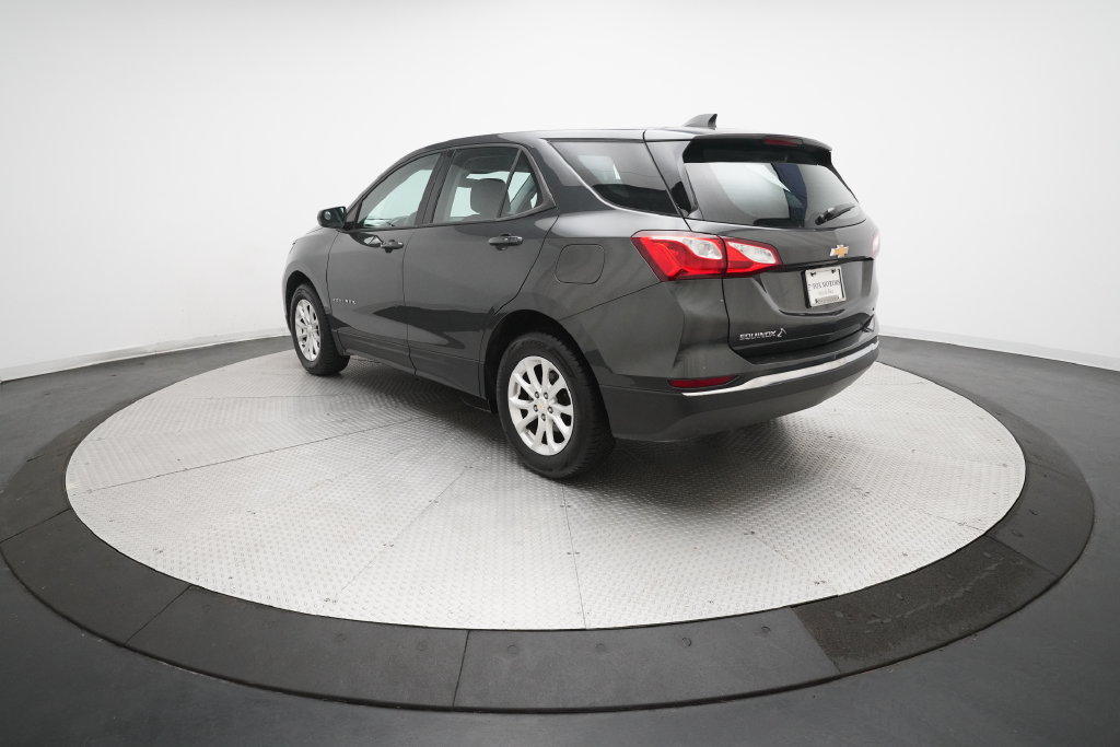 Used 2018 Chevrolet Equinox LS AWD/4WD image 30