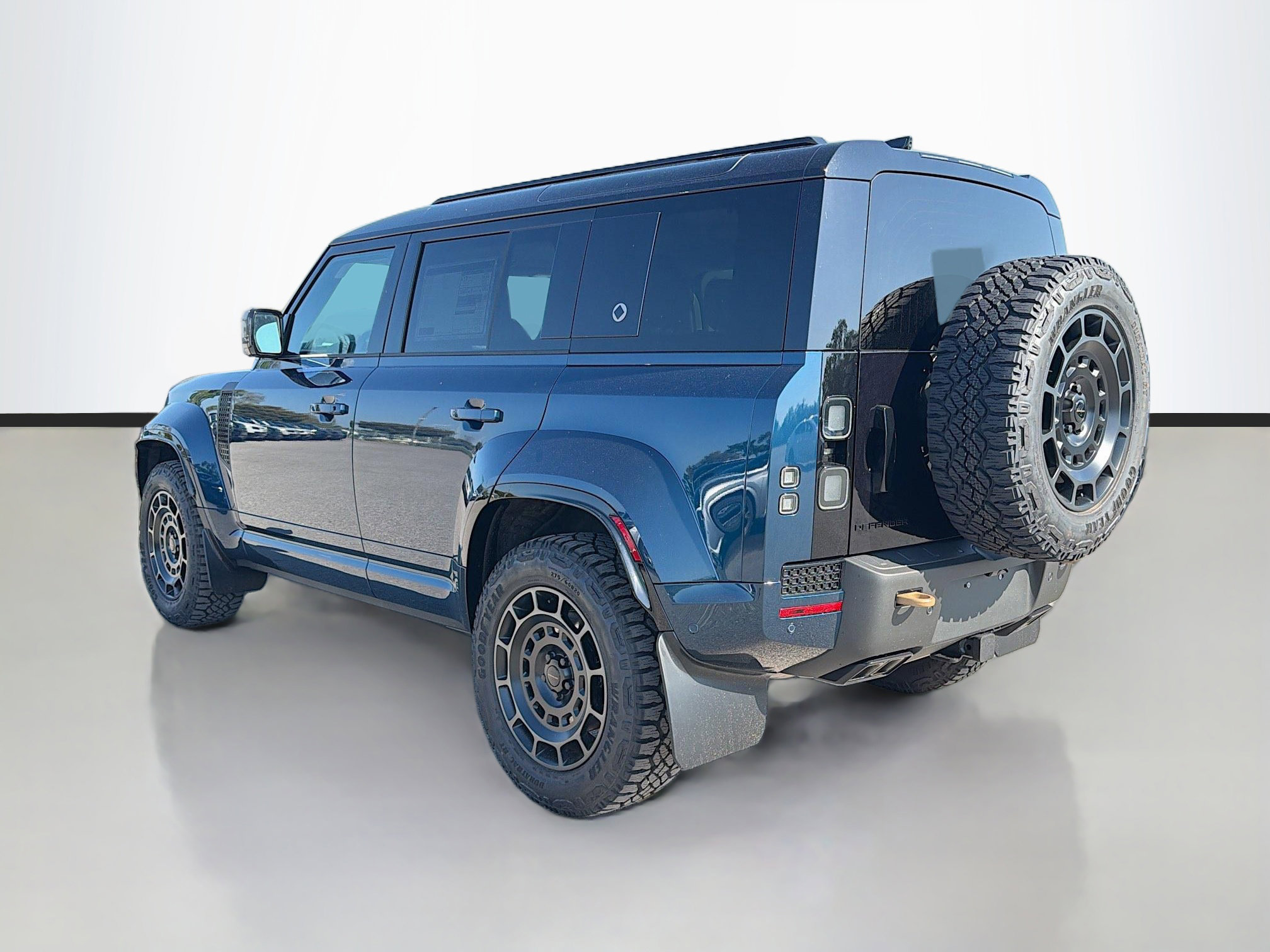New 2026 Land Rover Defender 110 OCTA image 3