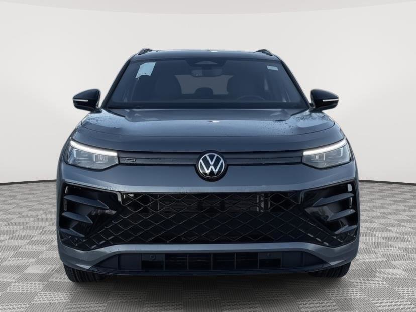New 2026 Volkswagen Tiguan SE R-Line image 8
