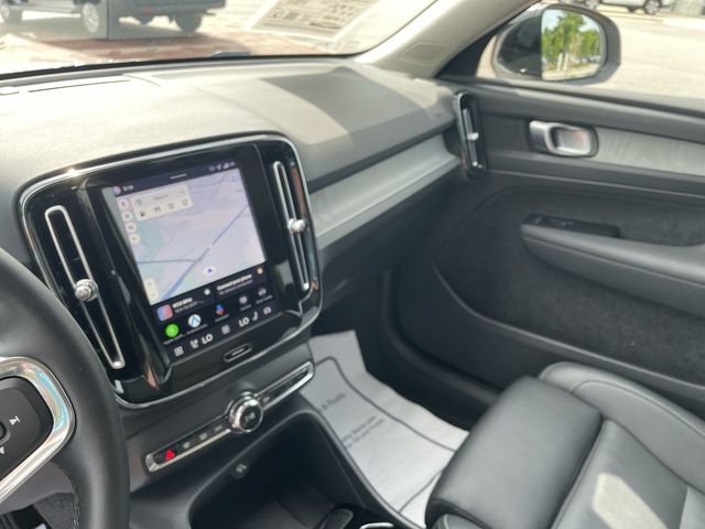 Used 2026 Volvo XC40 B5 Plus AWD/4WD image 13