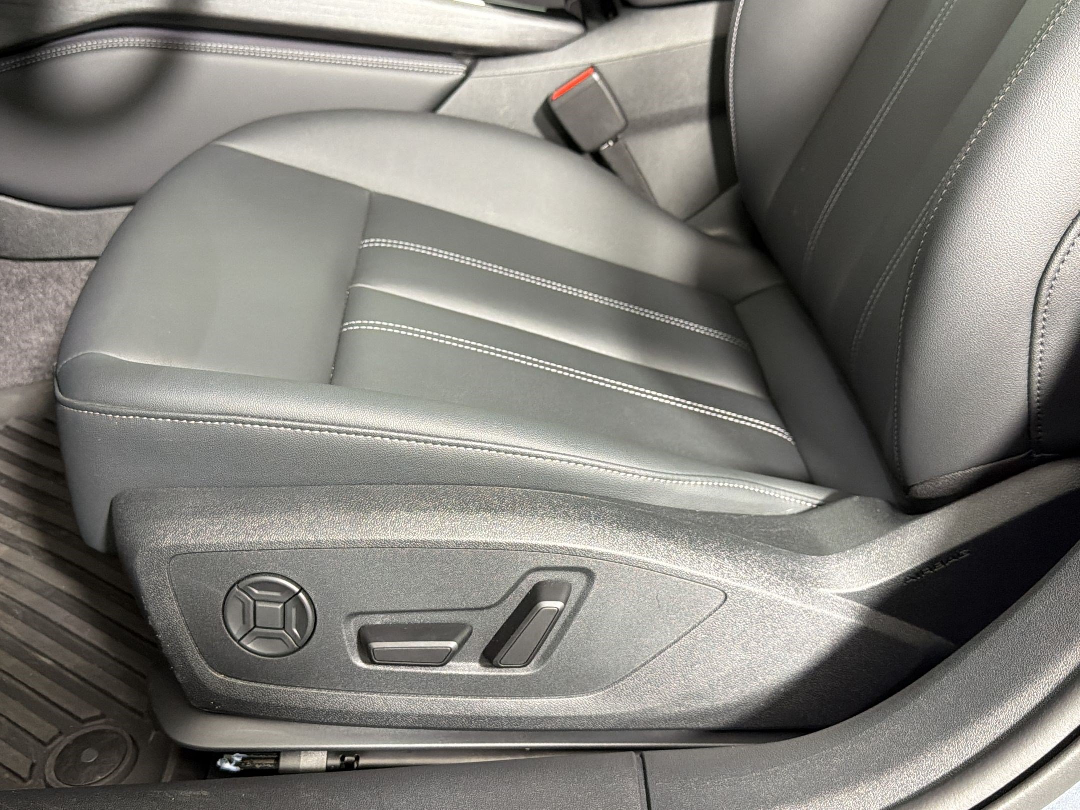 Used 2025 Audi A5 2.0T Premium w/ Convenience Package AWD/4WD image 13