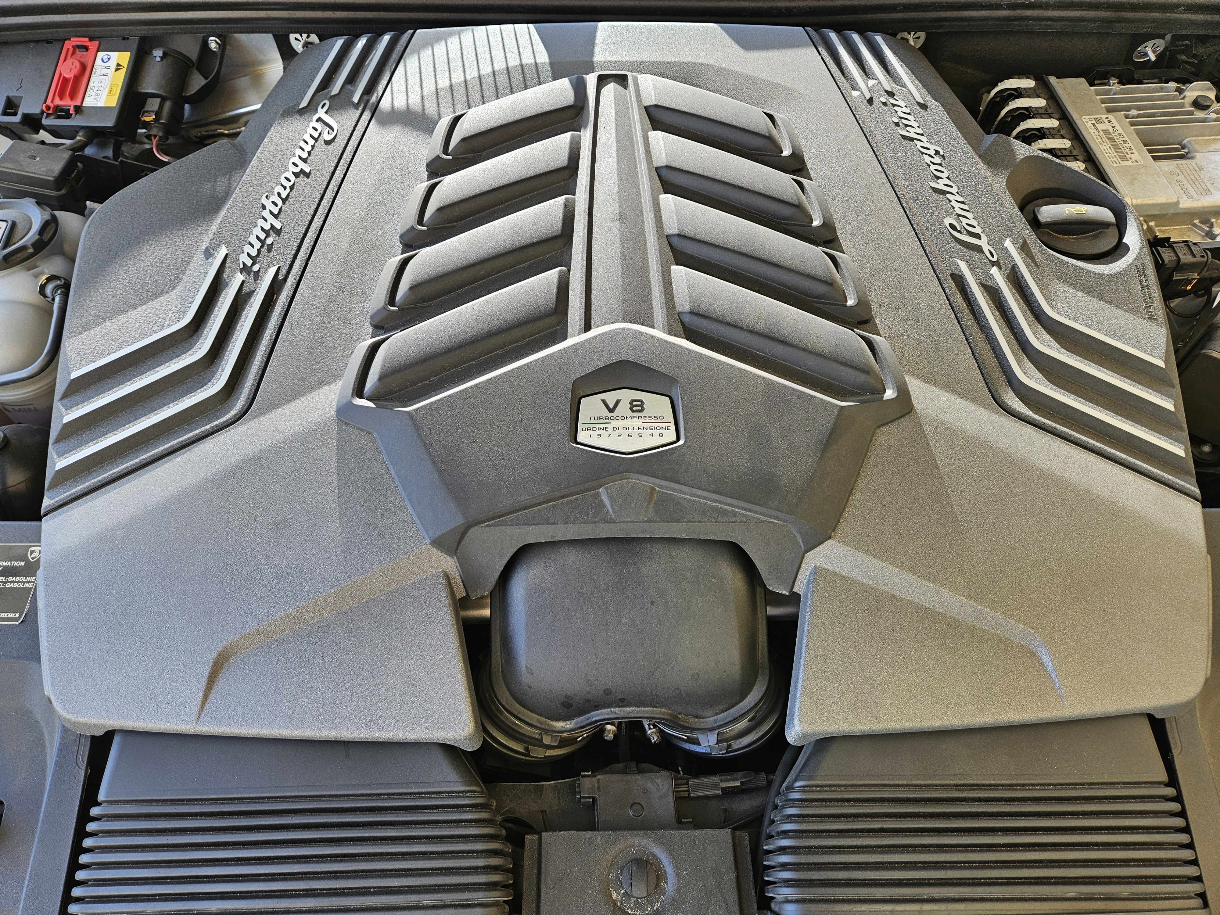 Used 2021 Lamborghini Urus image 33