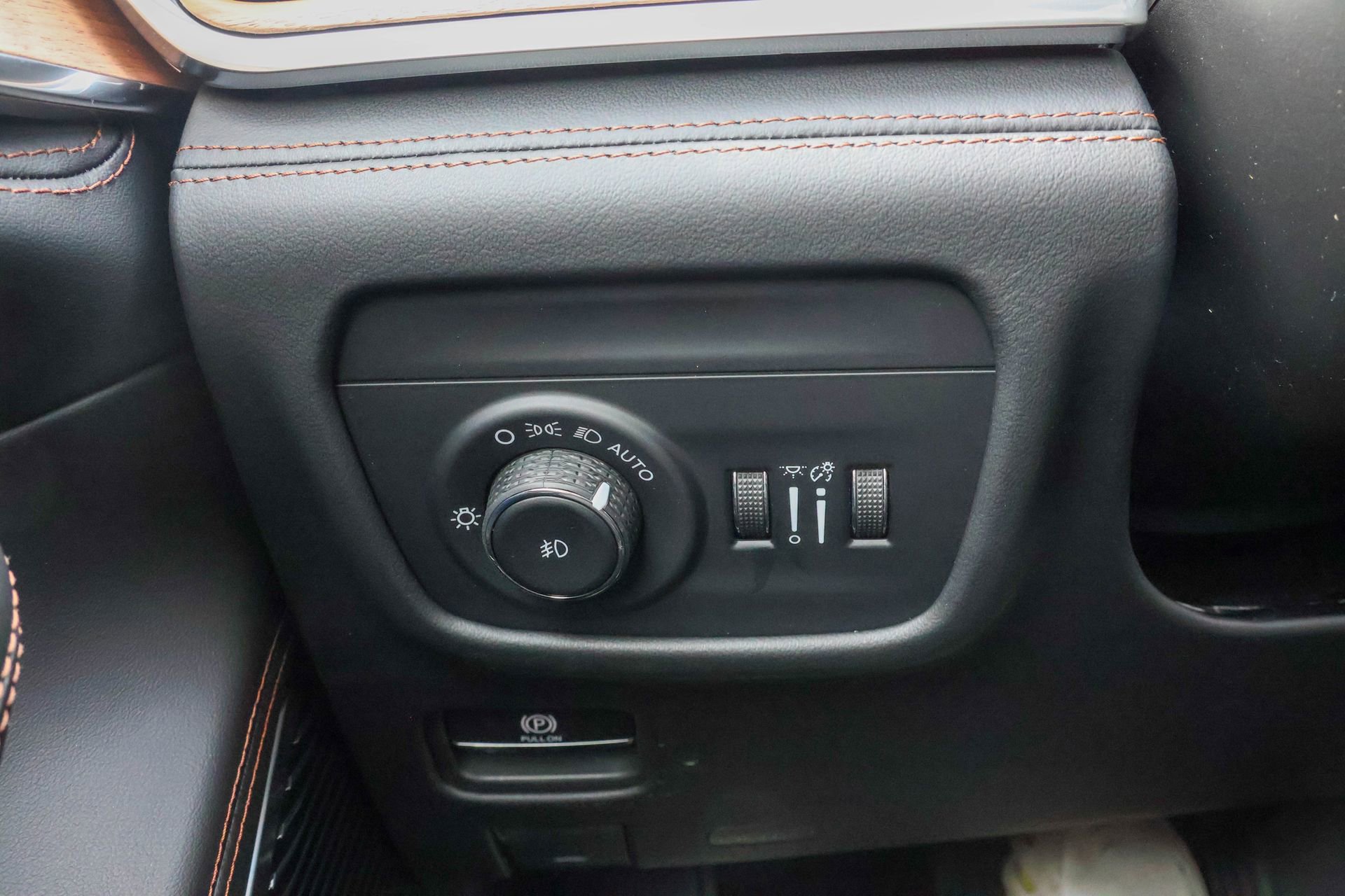 New 2026 Jeep Grand Cherokee L Summit AWD/4WD image 32