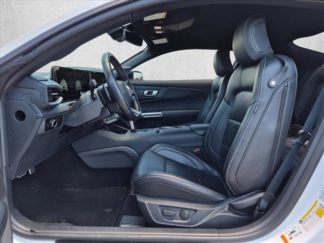 Used 2025 Ford Mustang GT Premium RWD image 17