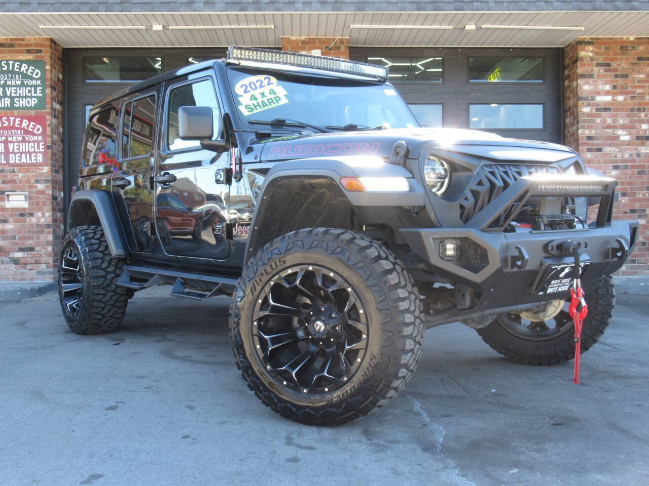 Used 2022 Jeep Wrangler Unlimited Rubicon w/ LED Lighting Group AWD/4WD image 2
