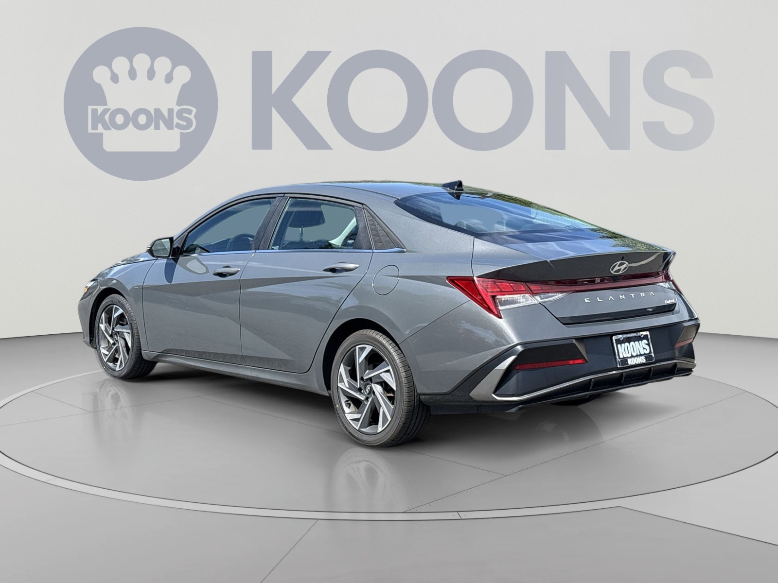 Certified 2025 Hyundai Elantra Limited FWD image 4