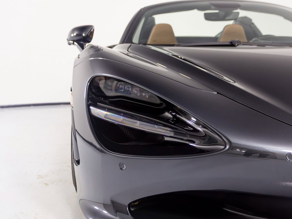 Used 2024 McLaren 750S Spider image 37
