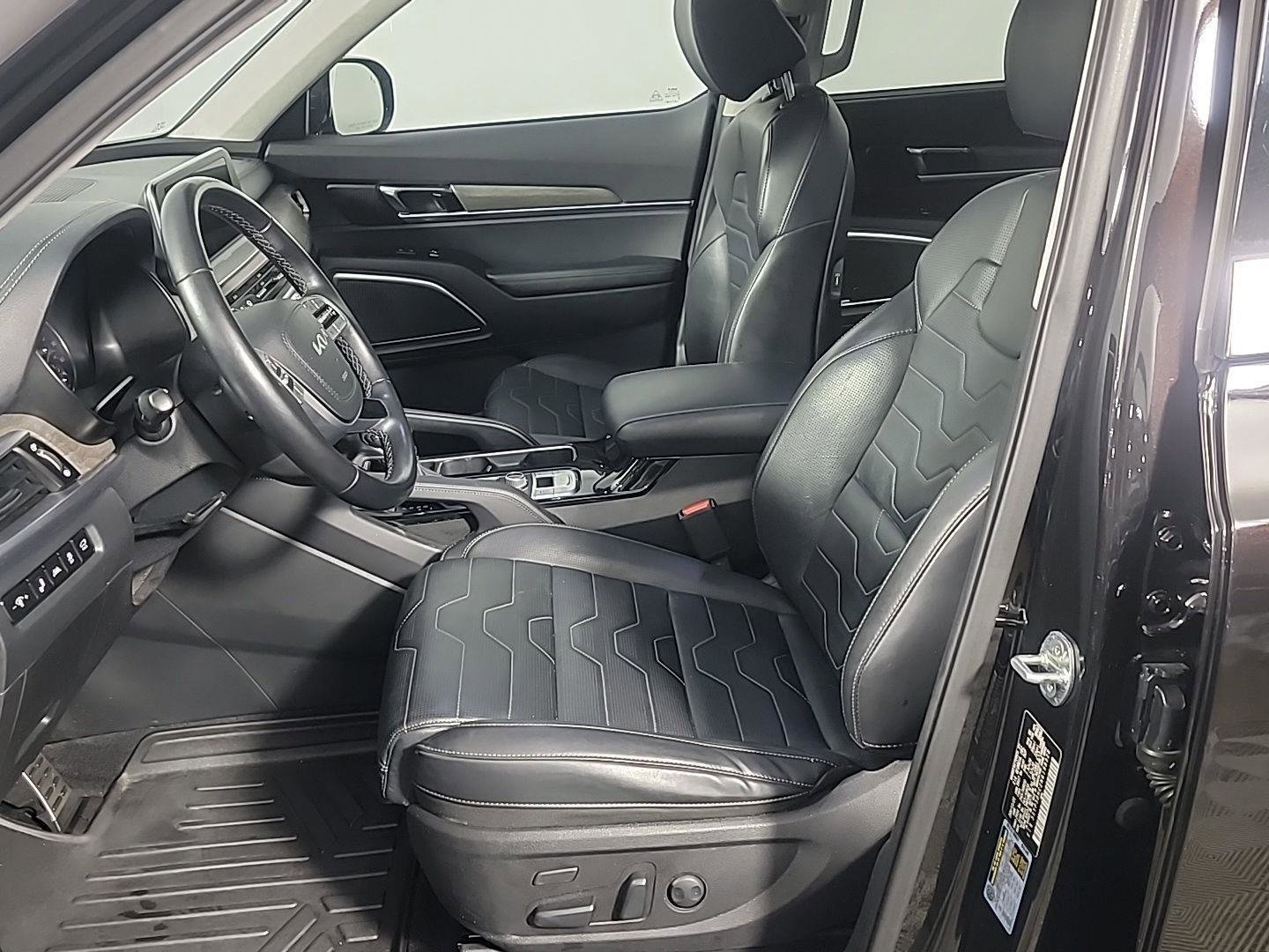 Used 2022 Kia Telluride SX w/ SX Prestige Package image 20