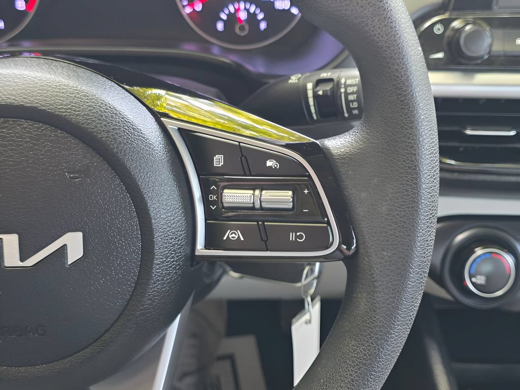 Used 2023 Kia Forte LXS FWD image 16