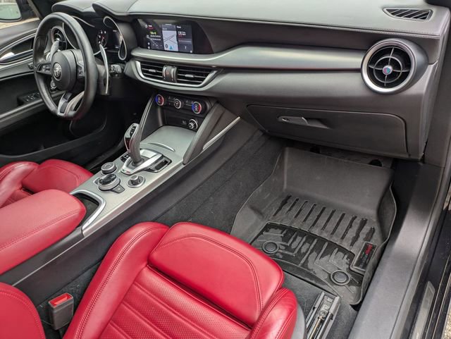 Used 2023 Alfa Romeo Stelvio Veloce image 19
