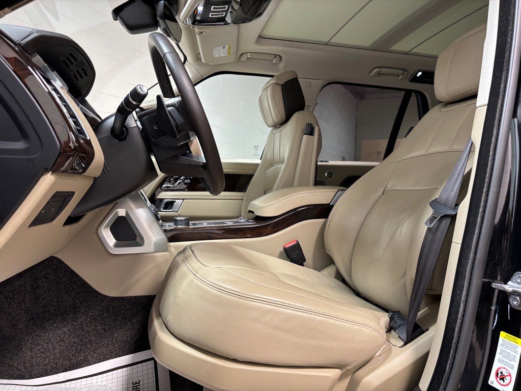 Used 2022 Land Rover Range Rover Westminster Edition image 25
