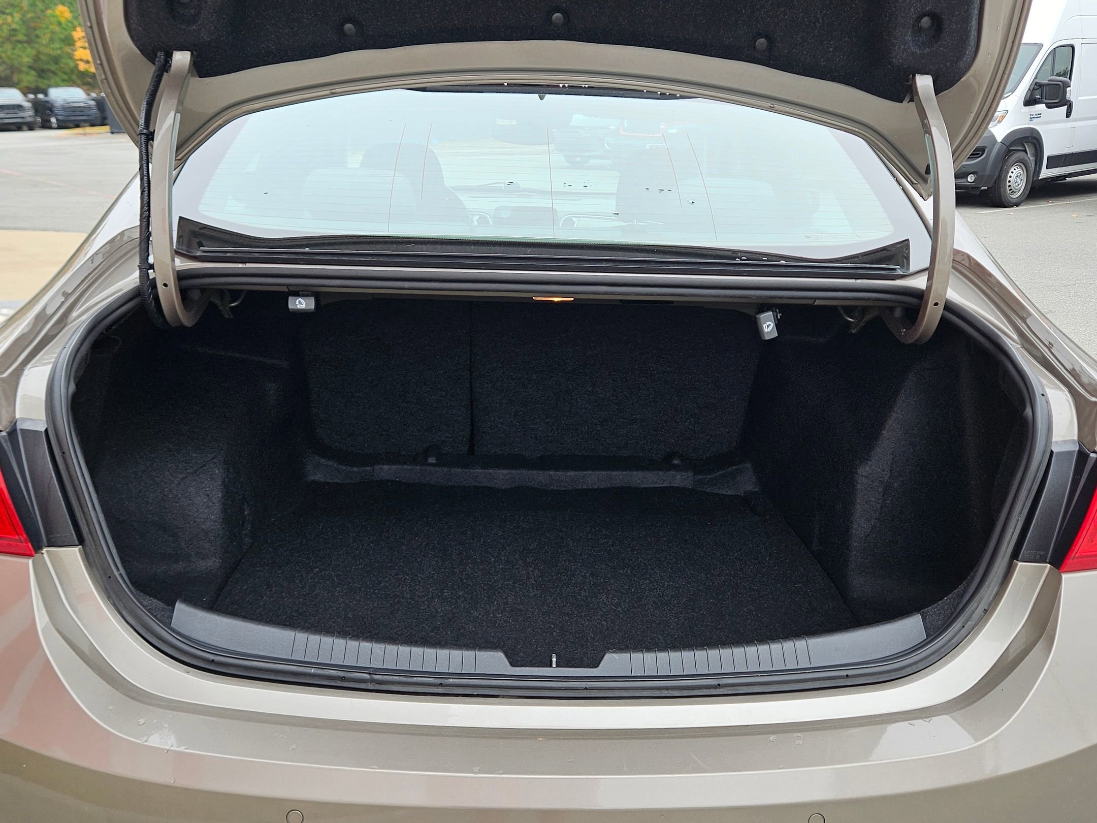 Used 2024 Chevrolet Malibu LT image 29