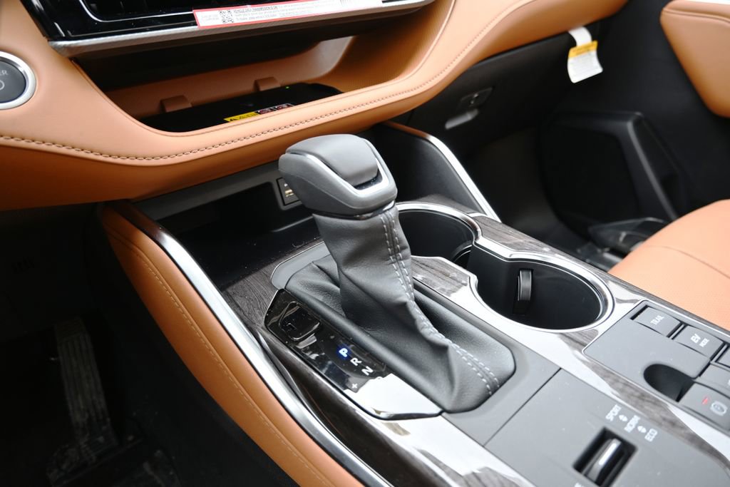 New 2026 Toyota Highlander Platinum image 30