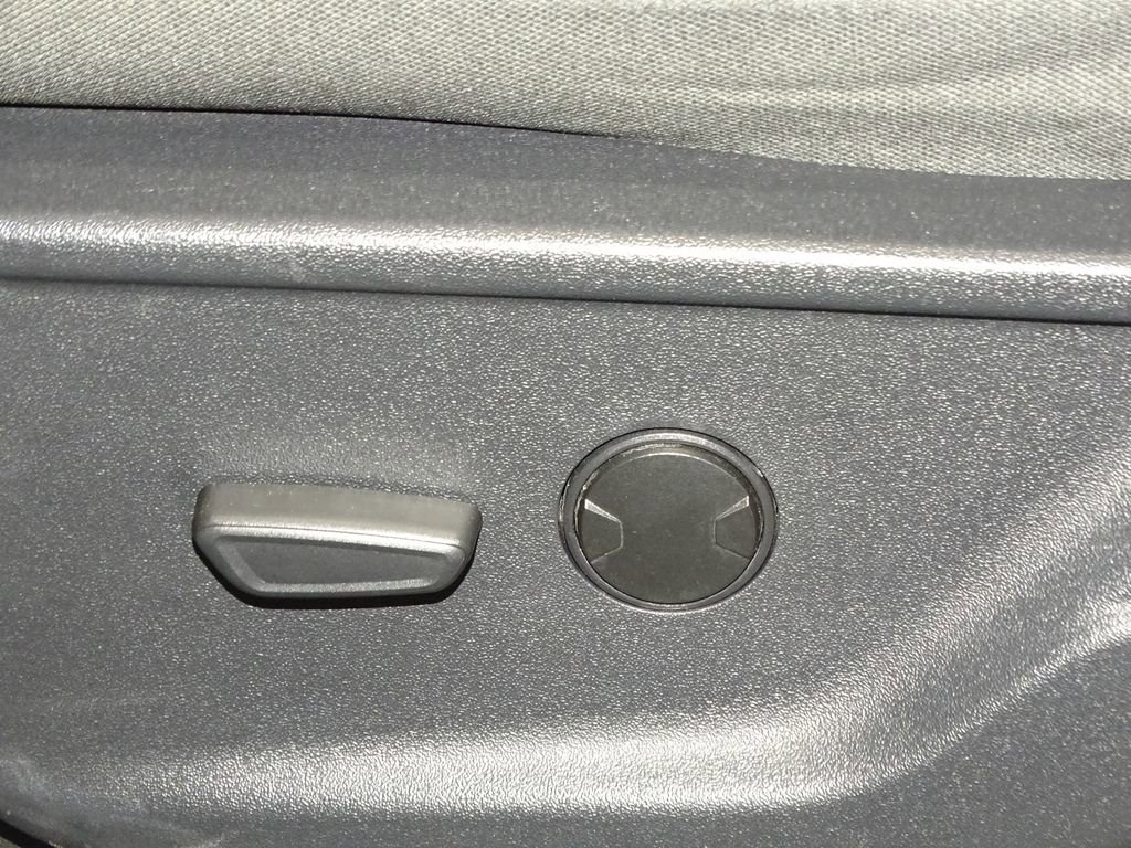 Used 2023 Ford F150 XLT w/ Trailer Tow Package image 19