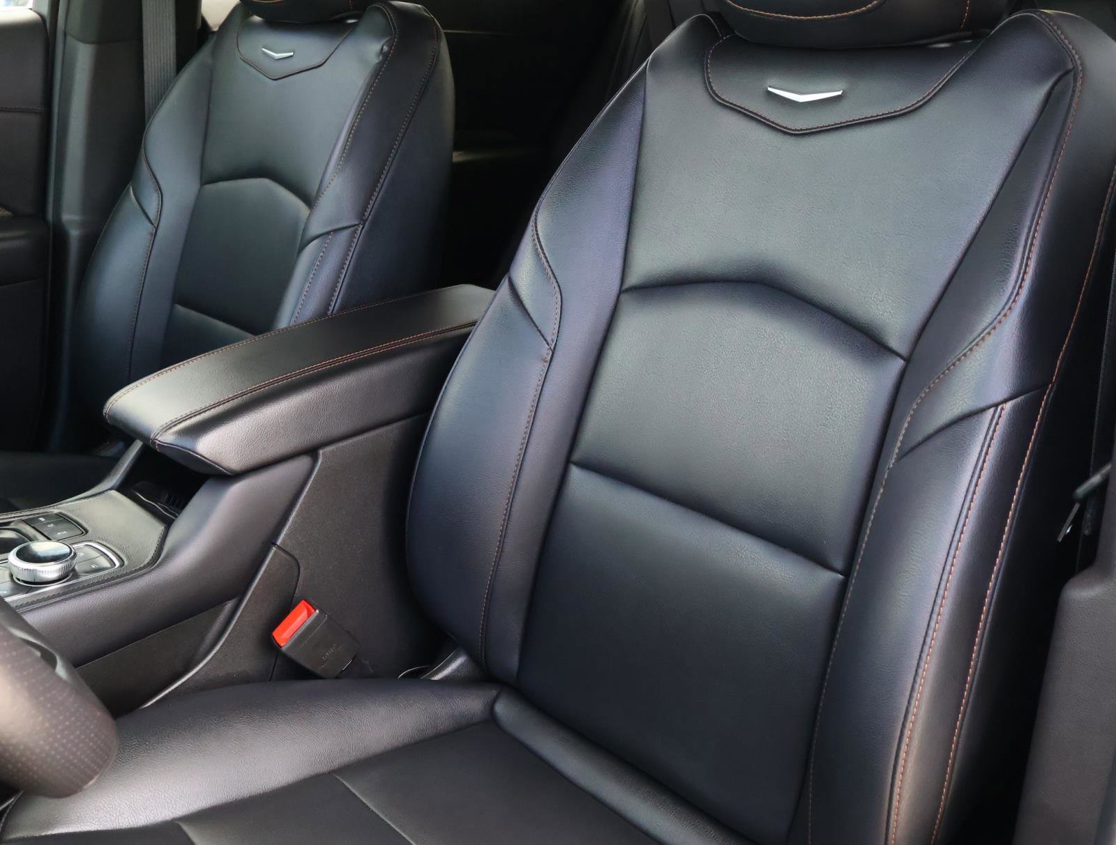 Certified 2023 Cadillac XT4 Sport w/ Technology Package image 19