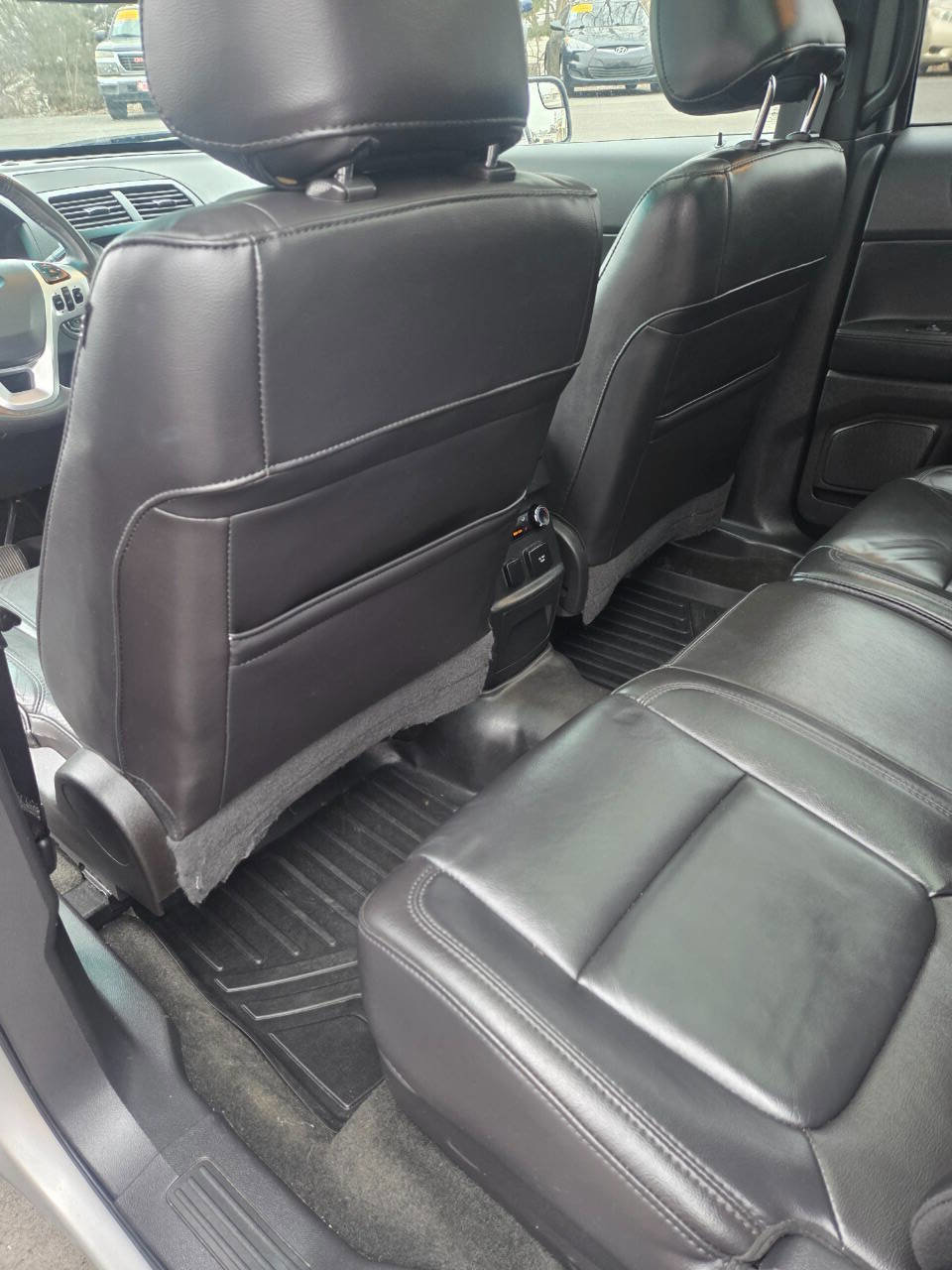 Used 2015 Ford Explorer Limited image 17