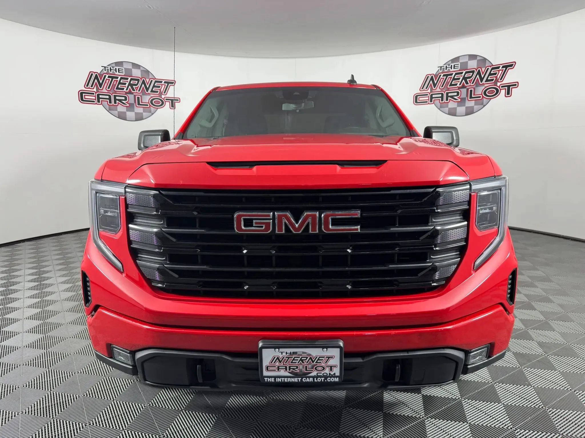 Used 2022 GMC Sierra 1500 Elevation AWD/4WD image 2
