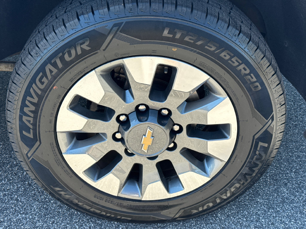 Used 2022 Chevrolet Silverado 2500 Custom w/ Custom Value Package AWD/4WD image 14