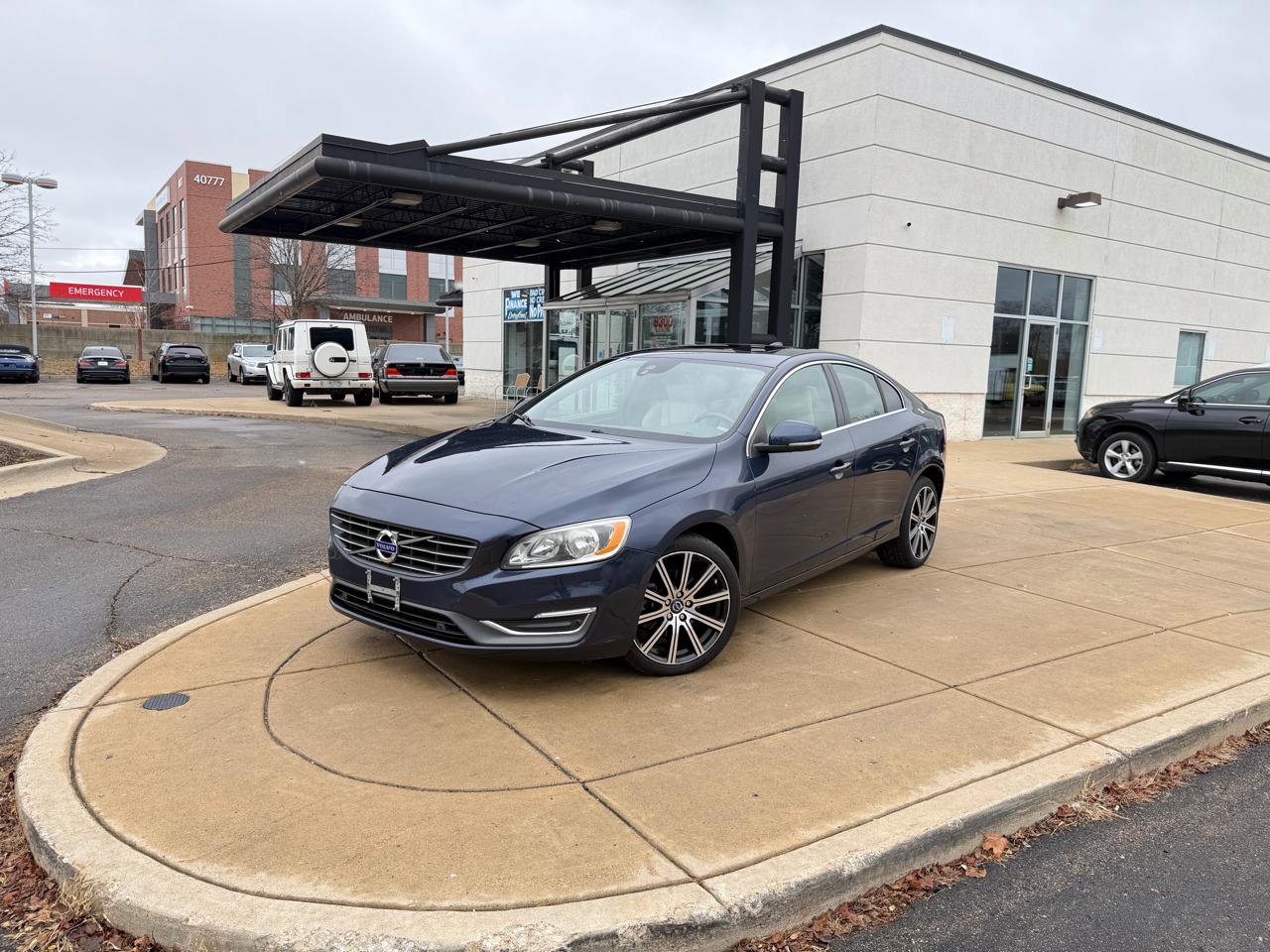 Used 2015 Volvo S60 T5 Premier image 1