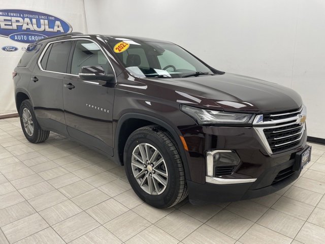 Used 2023 Chevrolet Traverse LT