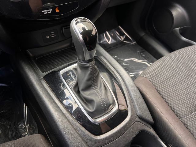 Used 2020 Nissan Rogue Sport S image 25