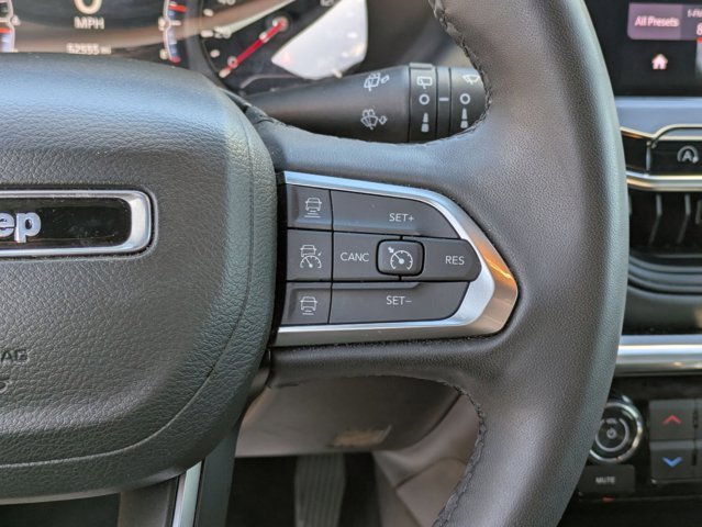 Used 2023 Jeep Compass Limited image 14