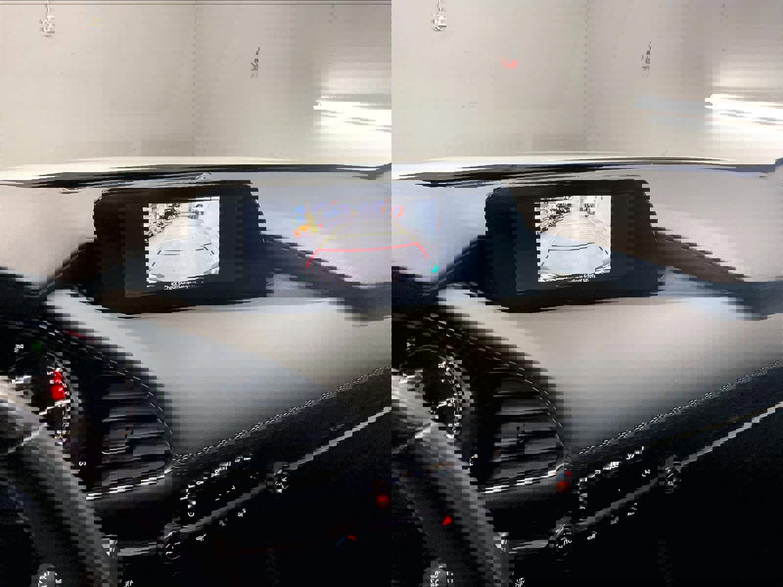 Used 2020 MAZDA MAZDA3 Hatchback image 22