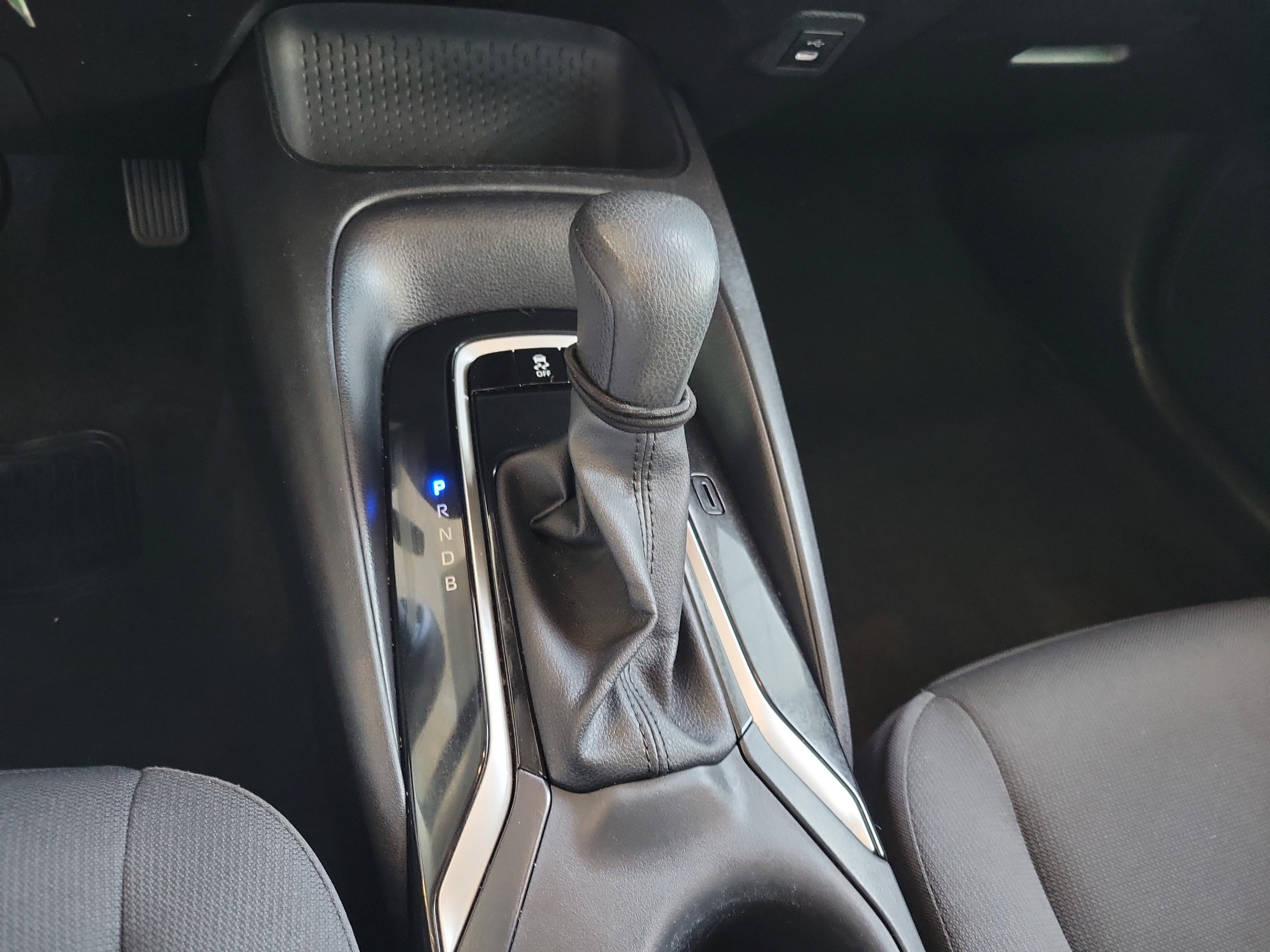 Used 2025 Toyota Corolla LE FWD image 21
