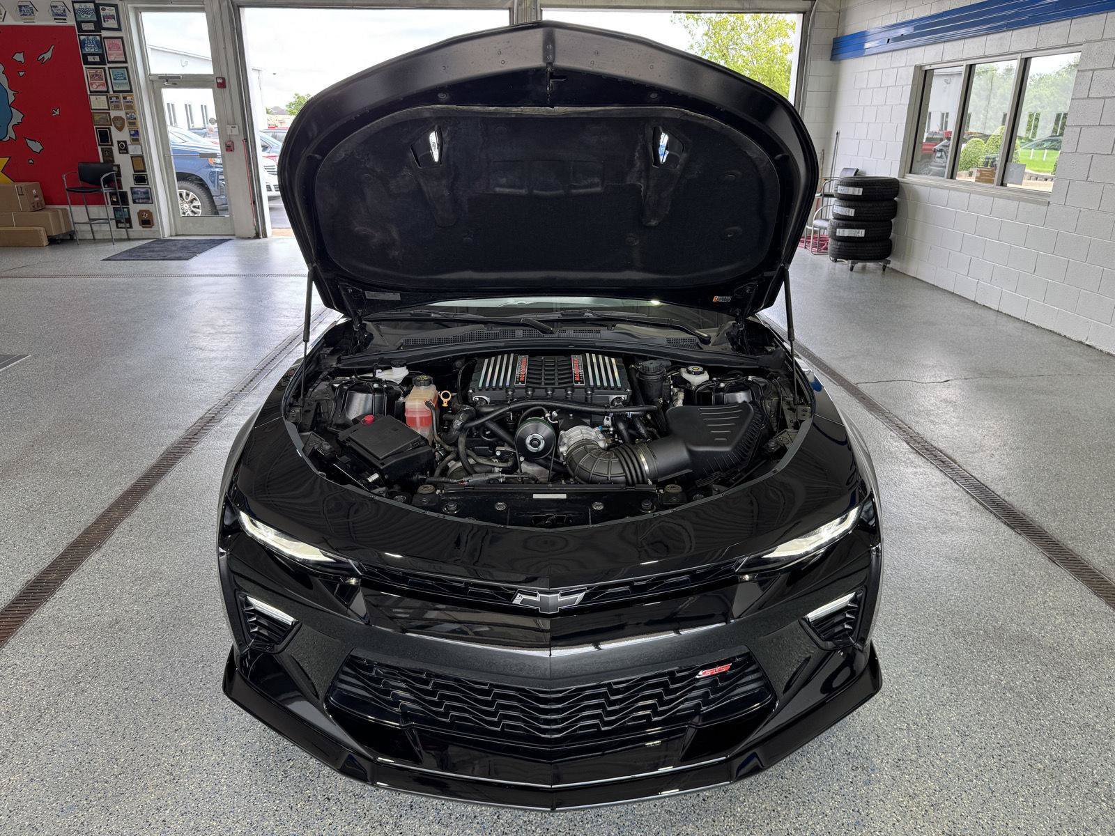 Used 2017 Chevrolet Camaro SS RWD image 21
