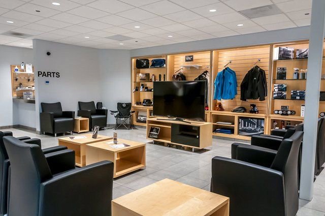 Certified 2026 Mercedes-Benz C 43 AMG 4MATIC Sedan image 37