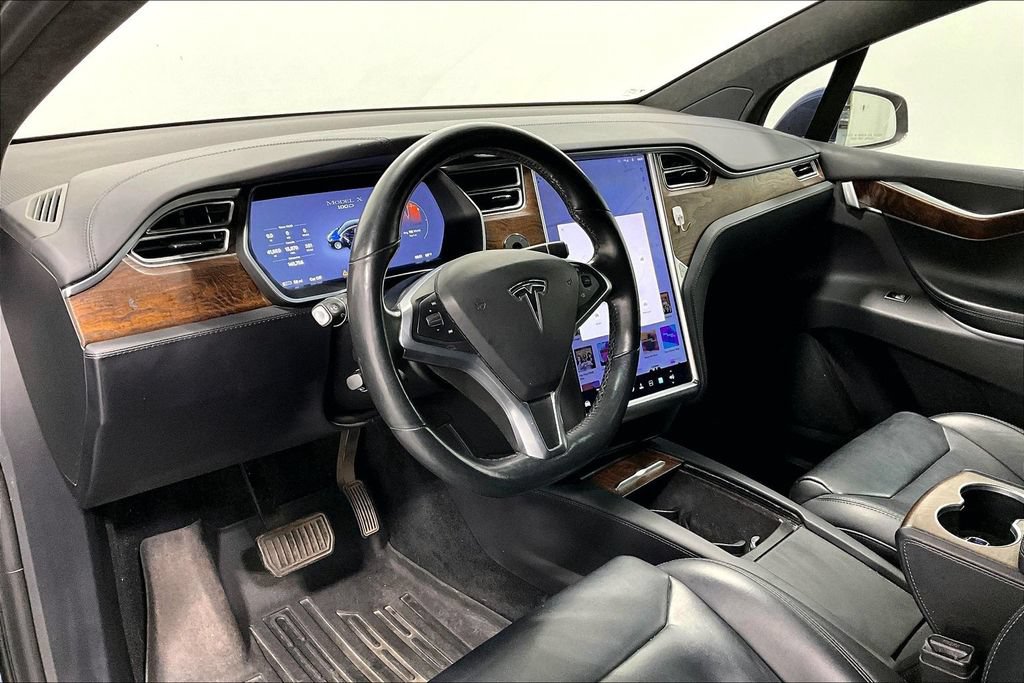 Used 2017 Tesla Model X 90D AWD/4WD image 16